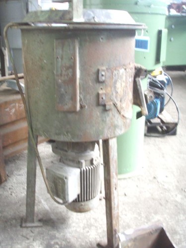 Core sand batch mixer VOGEL & SCHEMMANN, capacity ± 50 l